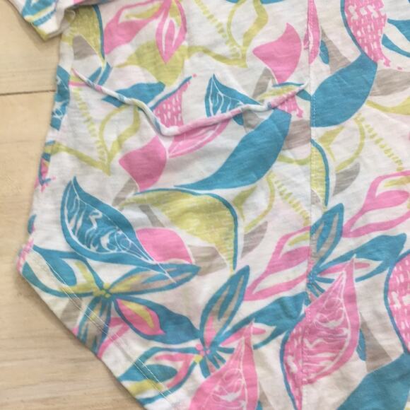 Fresh Produce 3/4 sleeve handkerchief hem flower printed scoop neck t-shirt XS - Picture 4 of 5